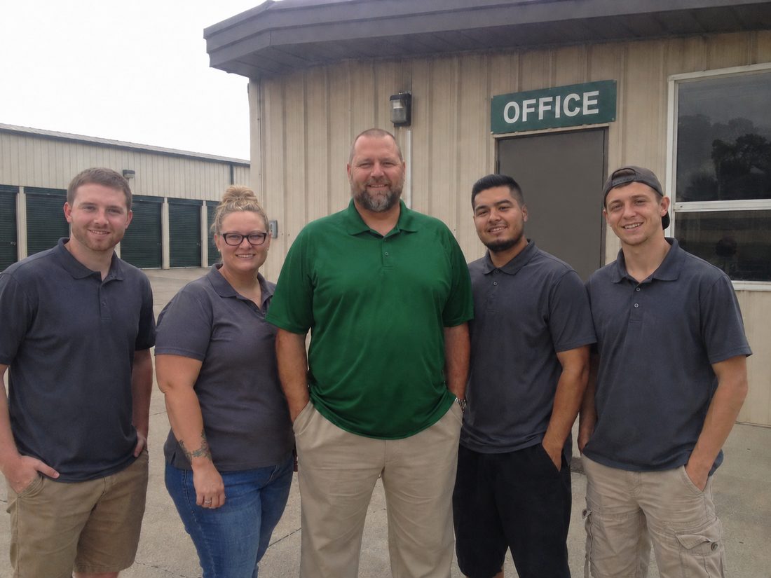 Pest control professionals in Fargo, ND